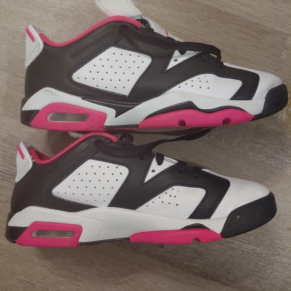 Kids Jordan's. Pink, black, white. Youth size 6.5. - Picture 3 of 8